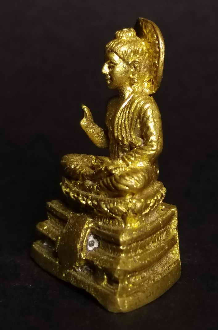 รหัสสินค้า พระกริ่ง พระหล่อ 033 รูปหล่อพระพุทธปางปฐมเทศนาเนื้อทองผสมไม่ทราบที่หล่อตัน พระรายการนี้ให้เช่าบูชาแล้ว