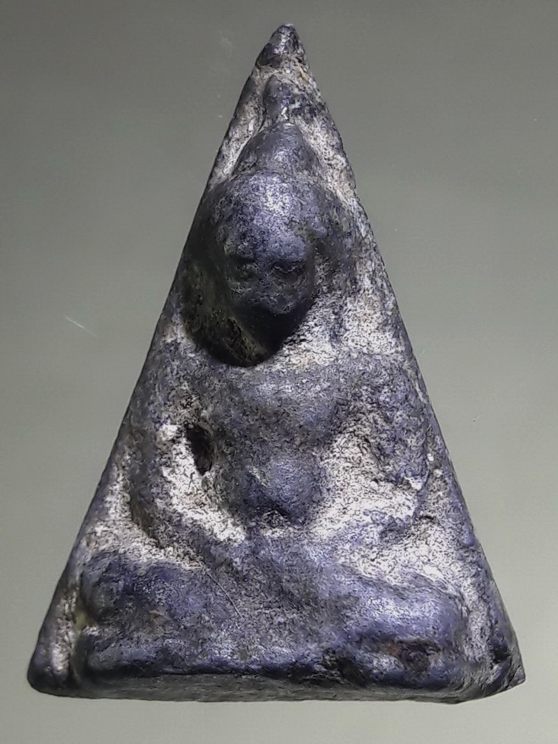 Antig FB 12777 พระร่วงนั่ง หน้าโหนก กรุวัดเชตุพน สุโขทัย เนื้อชิน