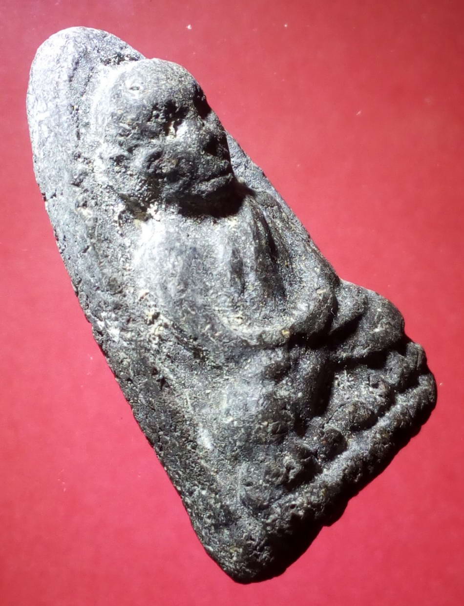 รหัสสินค้า หลวงปู่ทวด วัดต่างๆ 172 หลวงปู่ทวด ไม่ทราบวัด เนื้อว่านหลังอูม พระรายการนี้ให้เช่าบูชาแล้ว