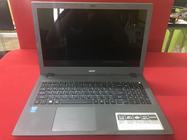 ( SOLD OUT ) ACER ASPIRE E5-573-54ZC