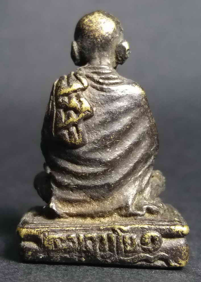 รหัสสินค้า ฉะเชิงเทรา 014 รูปหล่อสมเด็จพระพุฒาจารย์โต พรหมรังษี ออกวัดพระธาตุวาโย (วัดห้วยน้ำทรัพย์) จ.ฉะเชิงเทรา พระรายการนี้ให้เช่าบูชาแล้ว