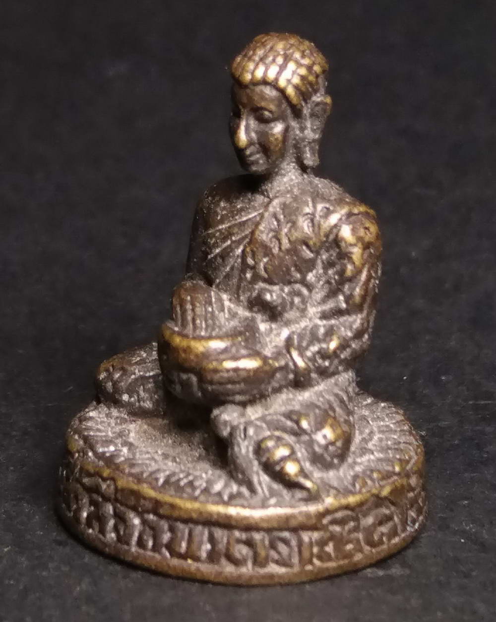 รหัสสินค้า พระกริ่ง พระหล่อ 121 รูปหล่อพระสีวลีจกบาตร วัดหนองสะแก จังหวัดพิจิตร เนื้อทองผสม หล่อตัน