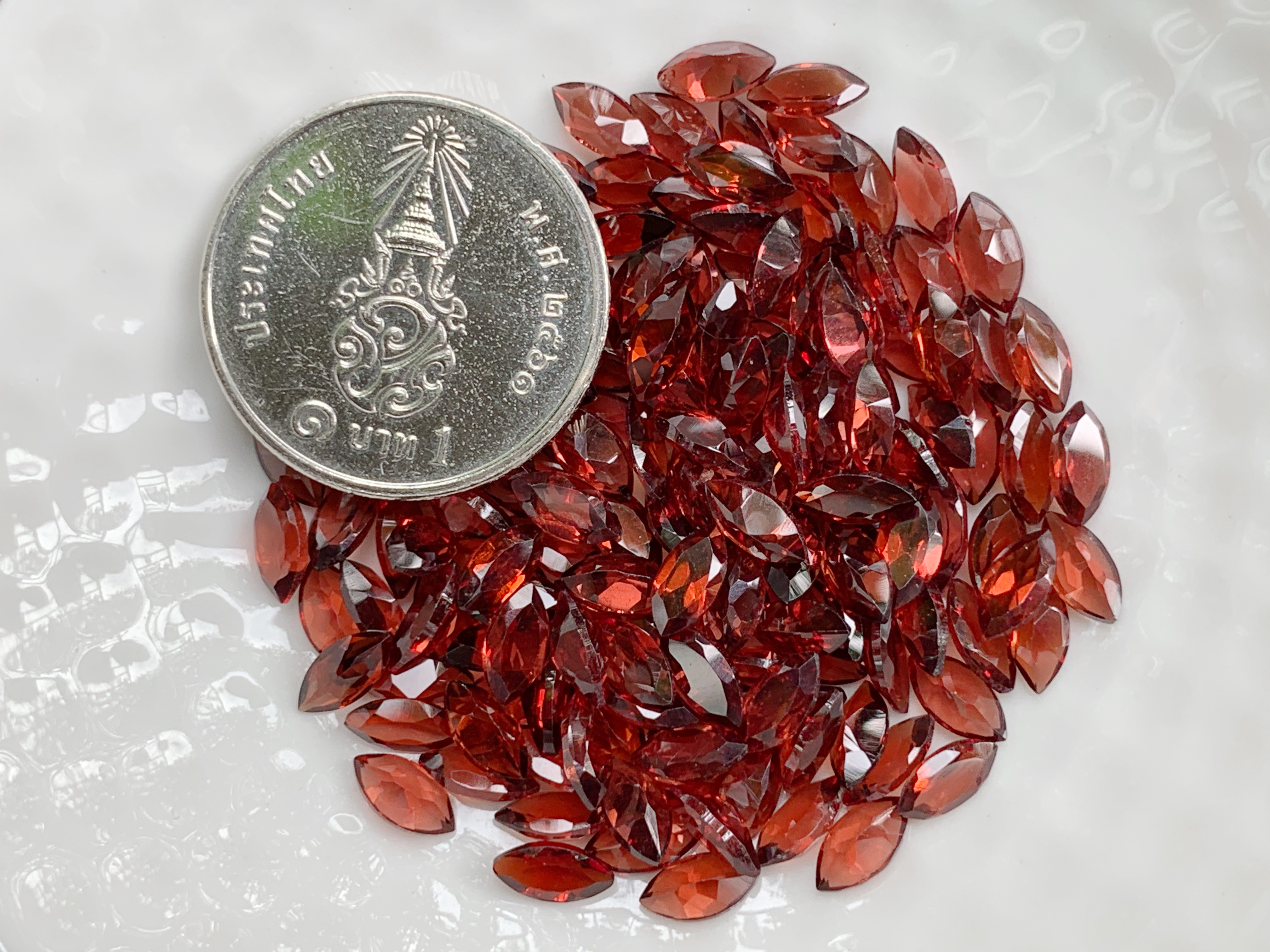 โกเมนมาคี 6X3 มม. 5 กะรัต