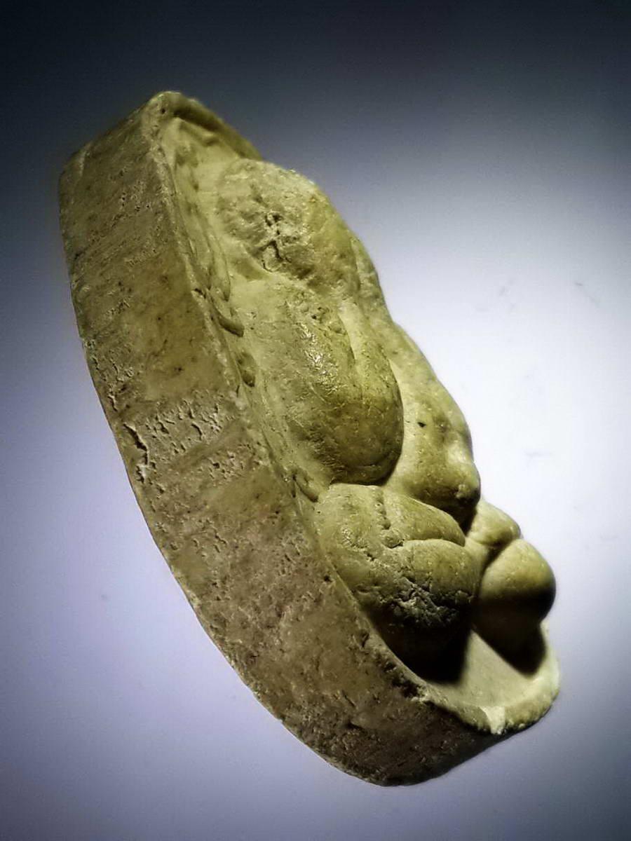 รหัสสินค้า พระปิดตา ทั่วไป 203 พระปิดตา หลวงปู่วิเวียร วัดดวงแข กรุงเทพฯ รุ่นพิเศษ 72 พระมีรอยกระเทาะ พุทธคุณอยู่ครบครับ พระรายการนี้ให้เช่าบูชาแล้ว