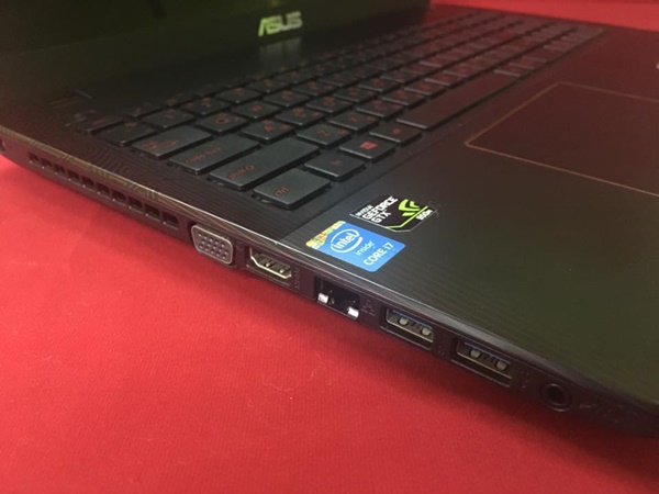 ( SOLD OUT ) ASUS A550JX-XX145D