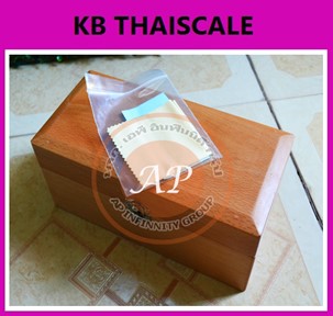 ชุดลูกตุ้มน้ำหนักสแตนเลส1กิโล พร้อมกล่องไม้บุกำมะหยี่ ที่คีบ ถุงมือ และผ้าเช็ดตุ้ม สำหรับสอบเทียบ เครื่องชั่งน้ำหนักดิจิตอลทุกชนิด สอบเทียบน้ำหนักชั่งไม่เกิน1กิโล (ใบเซอร์ฯ ISO 17025 สอบถามเพิ่มเติม)