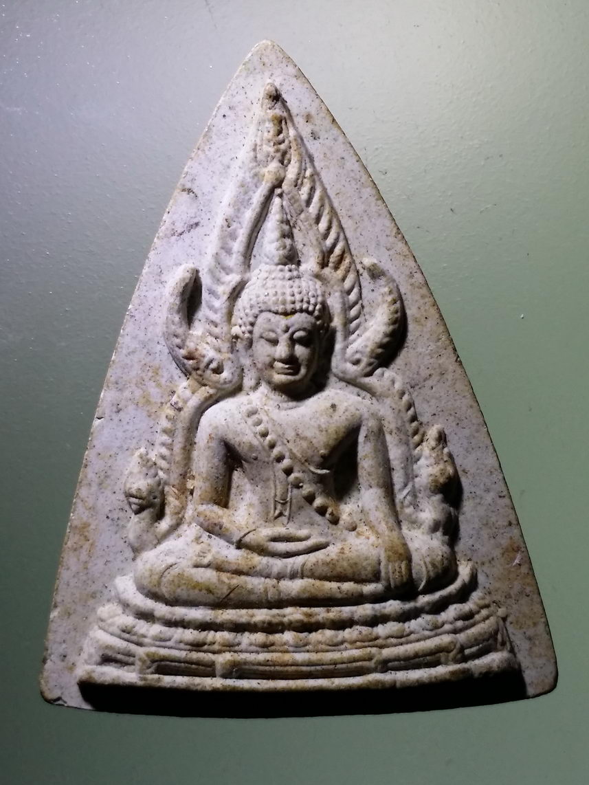 รหัสสินค้า พระเนื้อดิน เนื้อผง เนื้อว่าน 6724 พระพุทธชินราช เนื้อผงปางสะดุ้งกลับ รุ่นหนุนดวง วัดโพธิญาณ (โรงทอ) จังหวัดพิษณุโลก