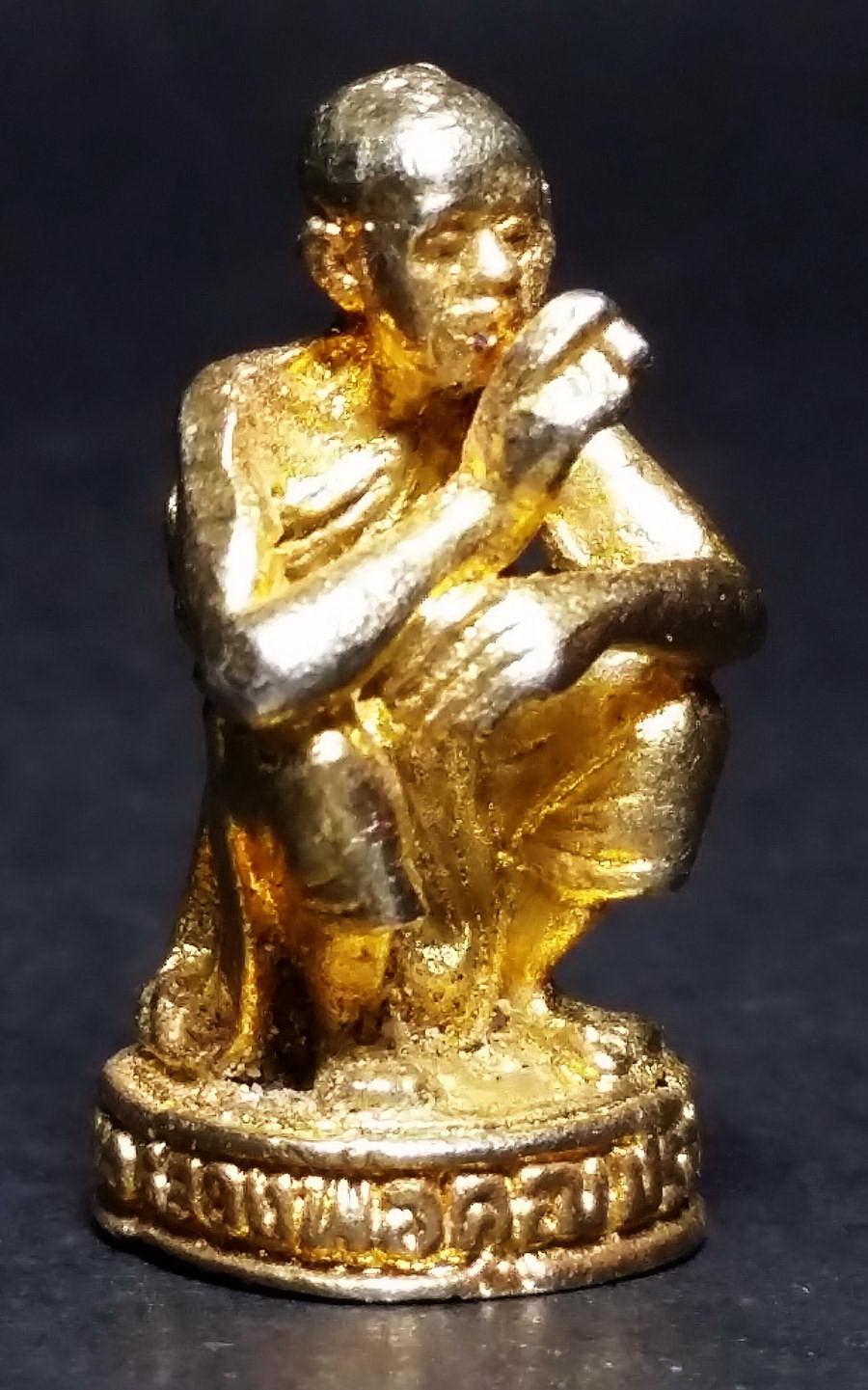 รหัสสินค้า พระกริ่ง พระหล่อ 399 รูปหล่อกะไหล่ทอง หลวงพ่อคูณ วัดบ้านไร่ สร้างปี 2536 ใต้ฐานตอกโค๊ต คูณ ออกวัดถือน้ำ จังหวัดนครสวรรค์