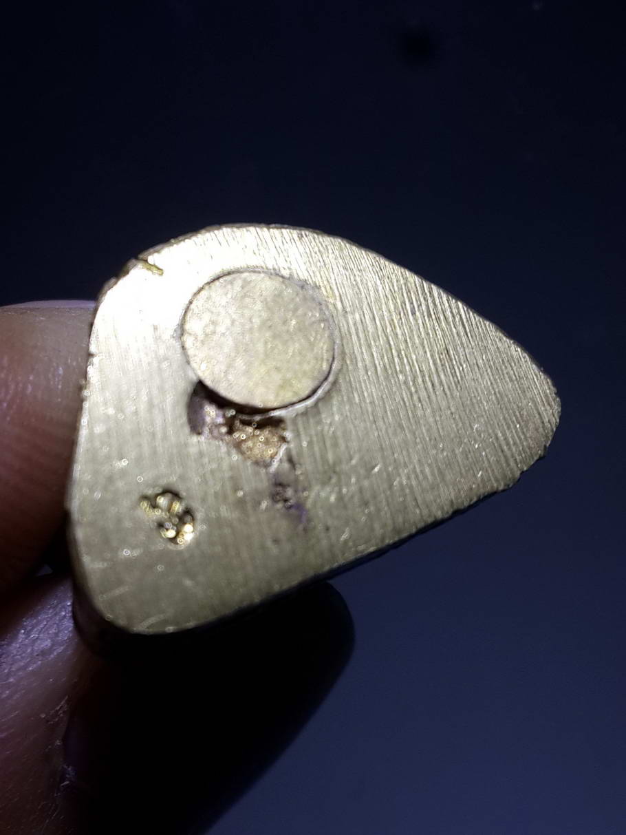 รหัสสินค้า พระกริ่ง พระหล่อ 373 รูปหล่ออุดกริ่ง เนื้อทองผสม หลวงพ่อทองใส วัดโคกยาว - วัดโพธิศรีทอง ตำบลทรายมูล อำเภอทรายมูล จังหวัดยโสธร ตอกโค๊ต ใต้ฐาน