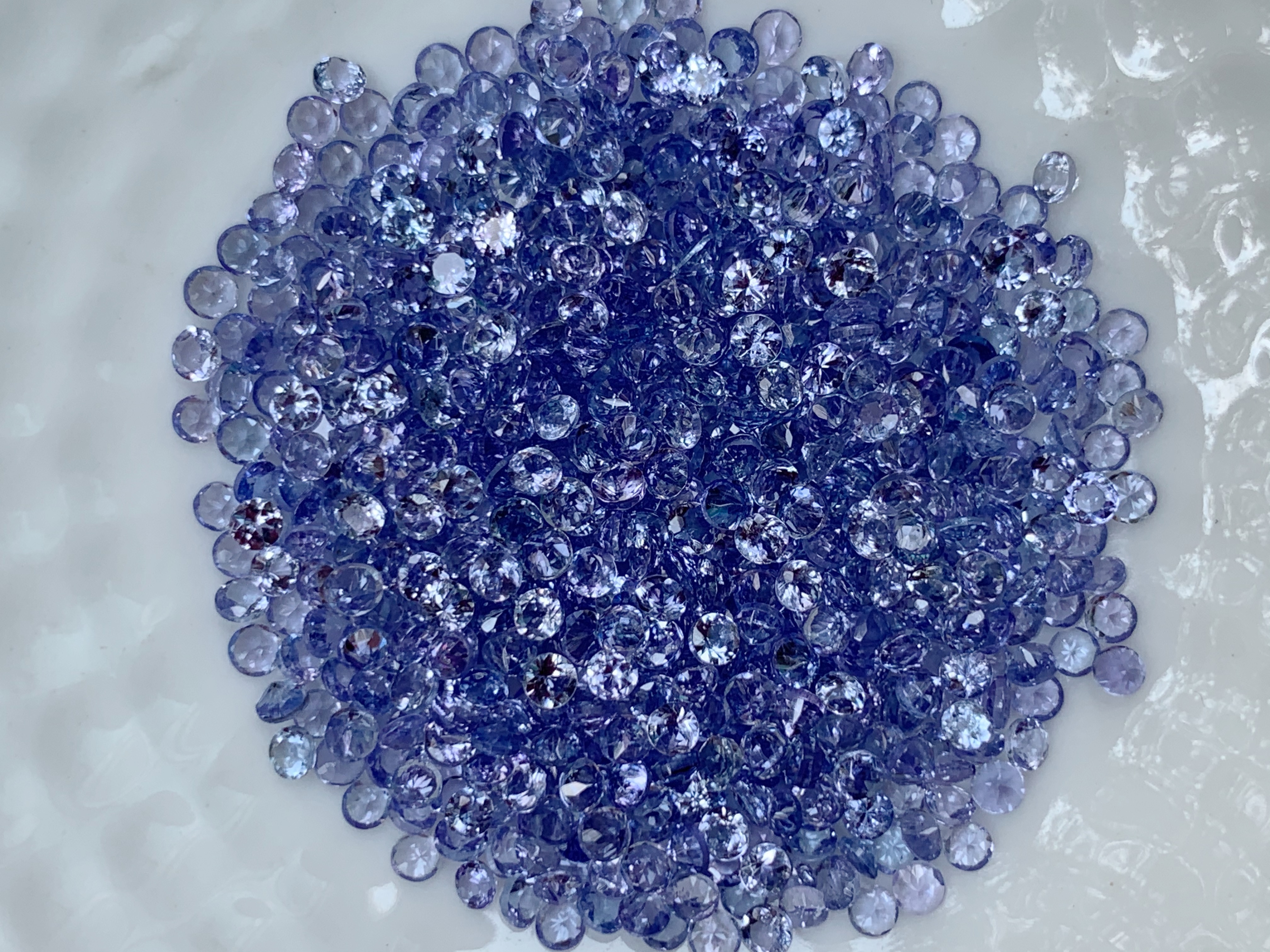 Tanzanite แทนซาไนท์กลม 2.0 มม. 1 กะรัต