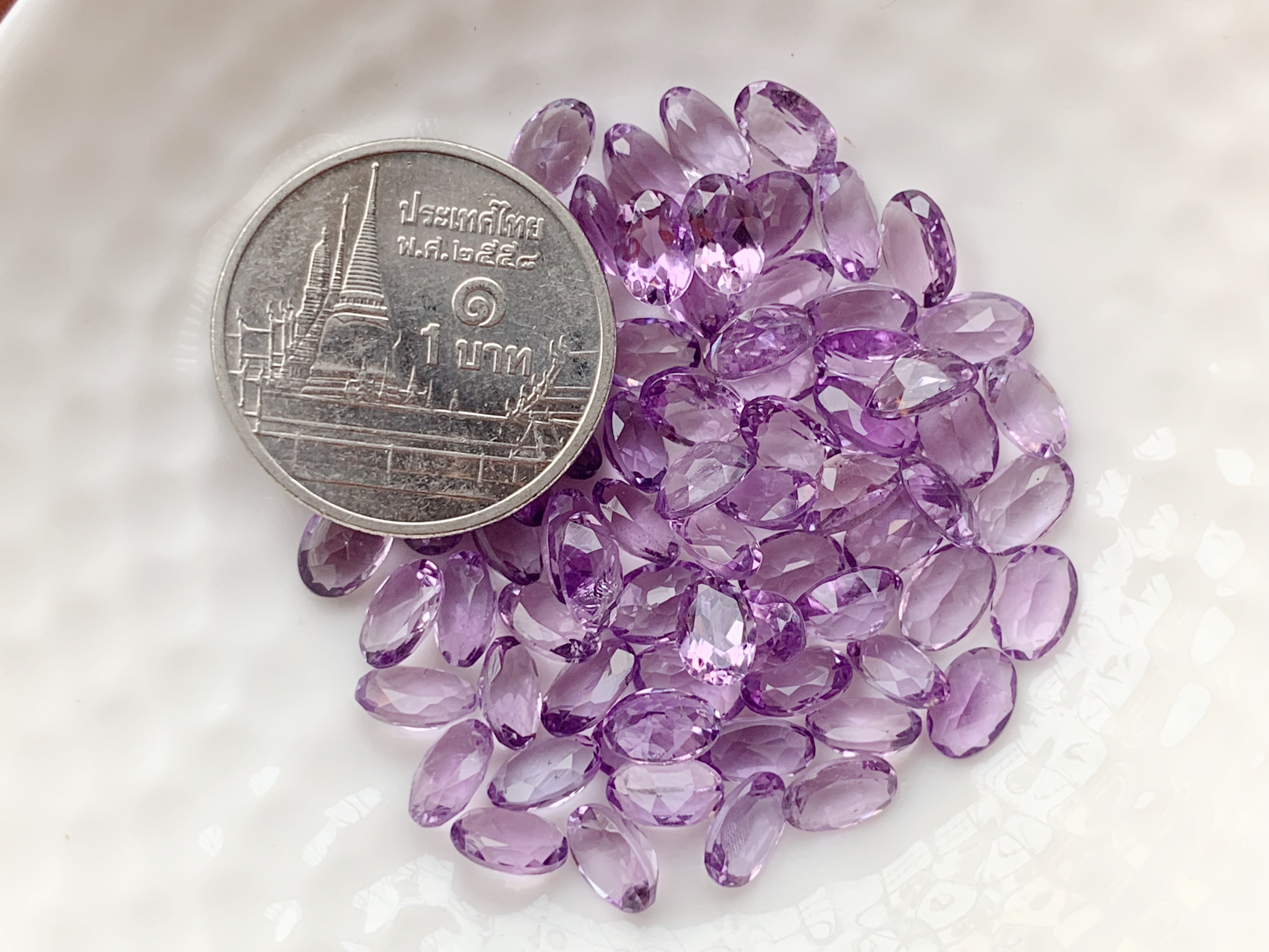 อเมทิสอ่อนไข่ 6X4 มม. 5 กะรัต