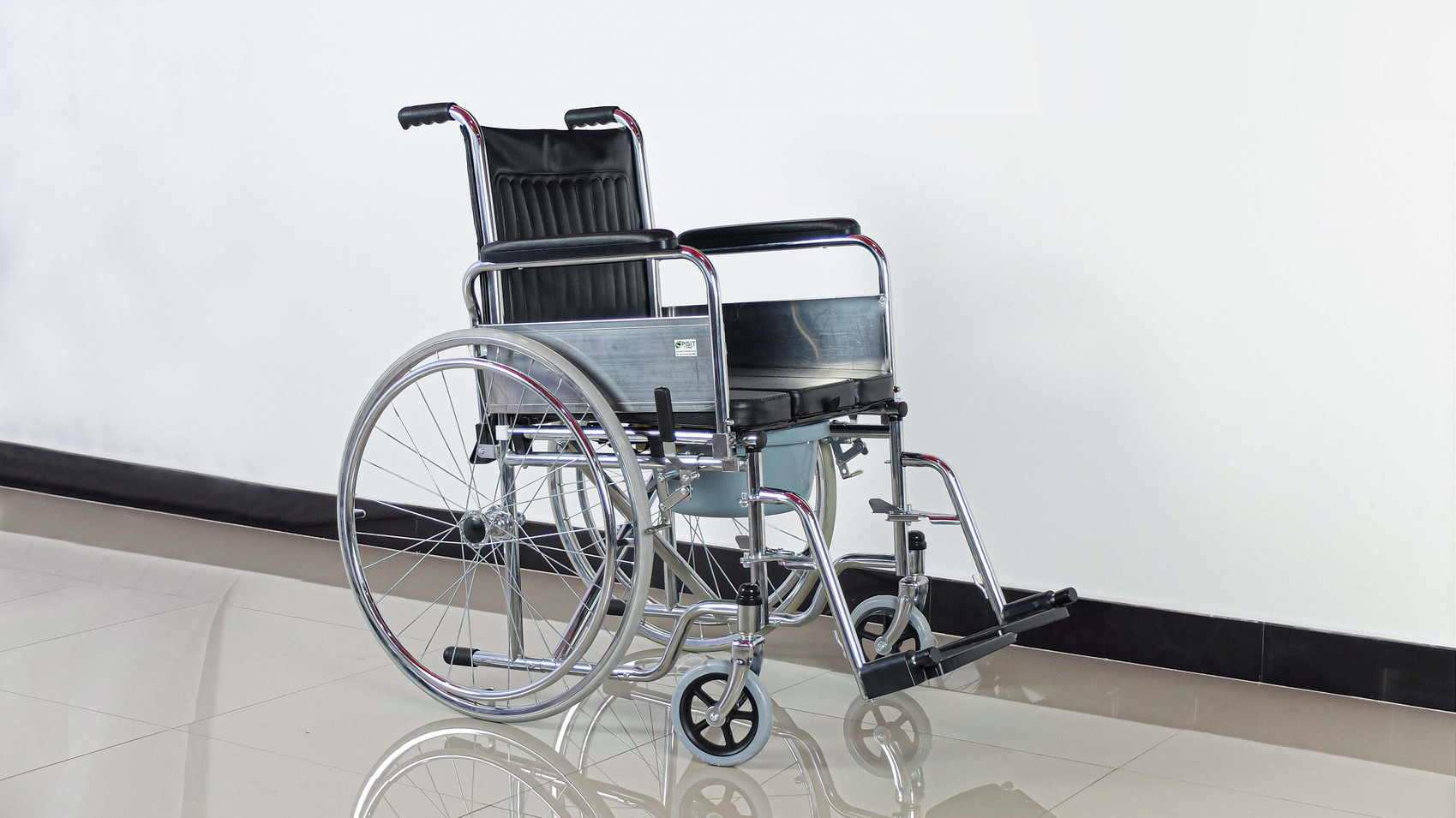 PS103 รถเข็นนั่งถ่าย เหล็กชุบโครเมี่ยม เบาะนั่งด้านหน้าดึงออกได้ พร้อมเบาะรองนั่ง