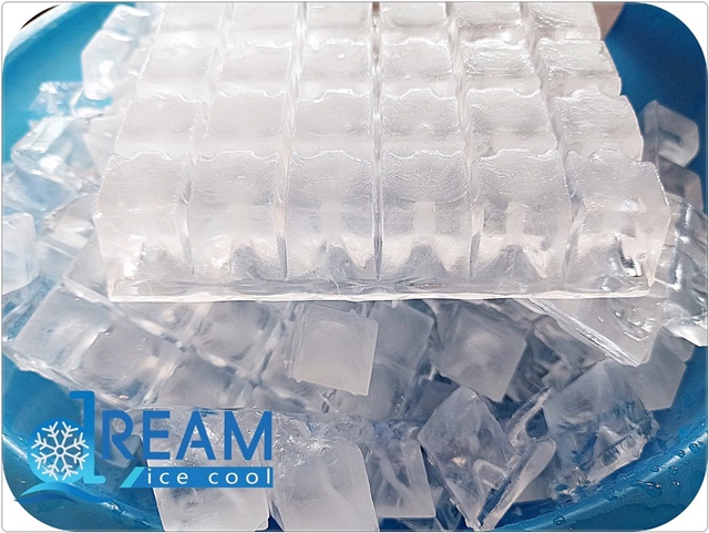 เครื่องทำน้ำเเข็งอัตโนมัติ กำลังการผลิต150-160 กิโลกรัม 24 ชม.