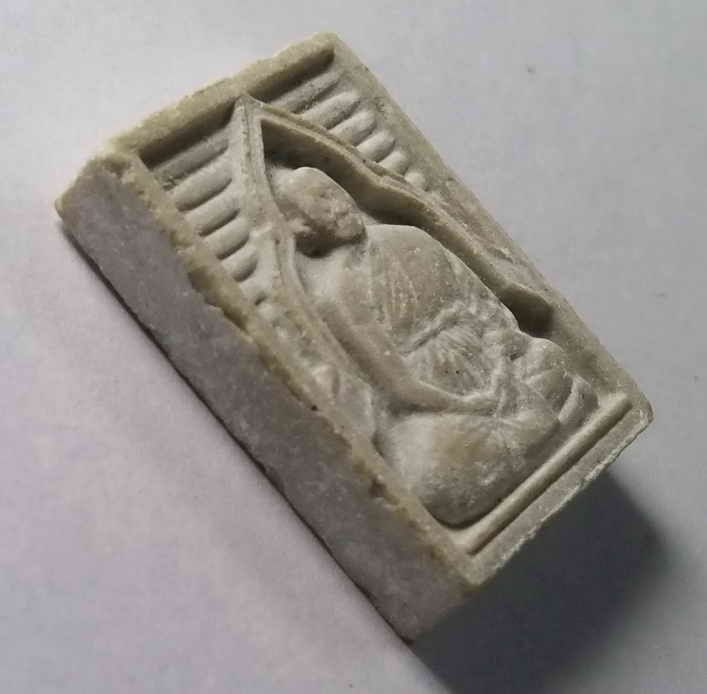 รหัสสินค้า พระเนื้อดิน เนื้อผง เนื้อว่าน 230 พระผงรูปเหมือนหลวงพ่อแพ วัดพิกุลทอง จังหวัดสิงห์บุรี