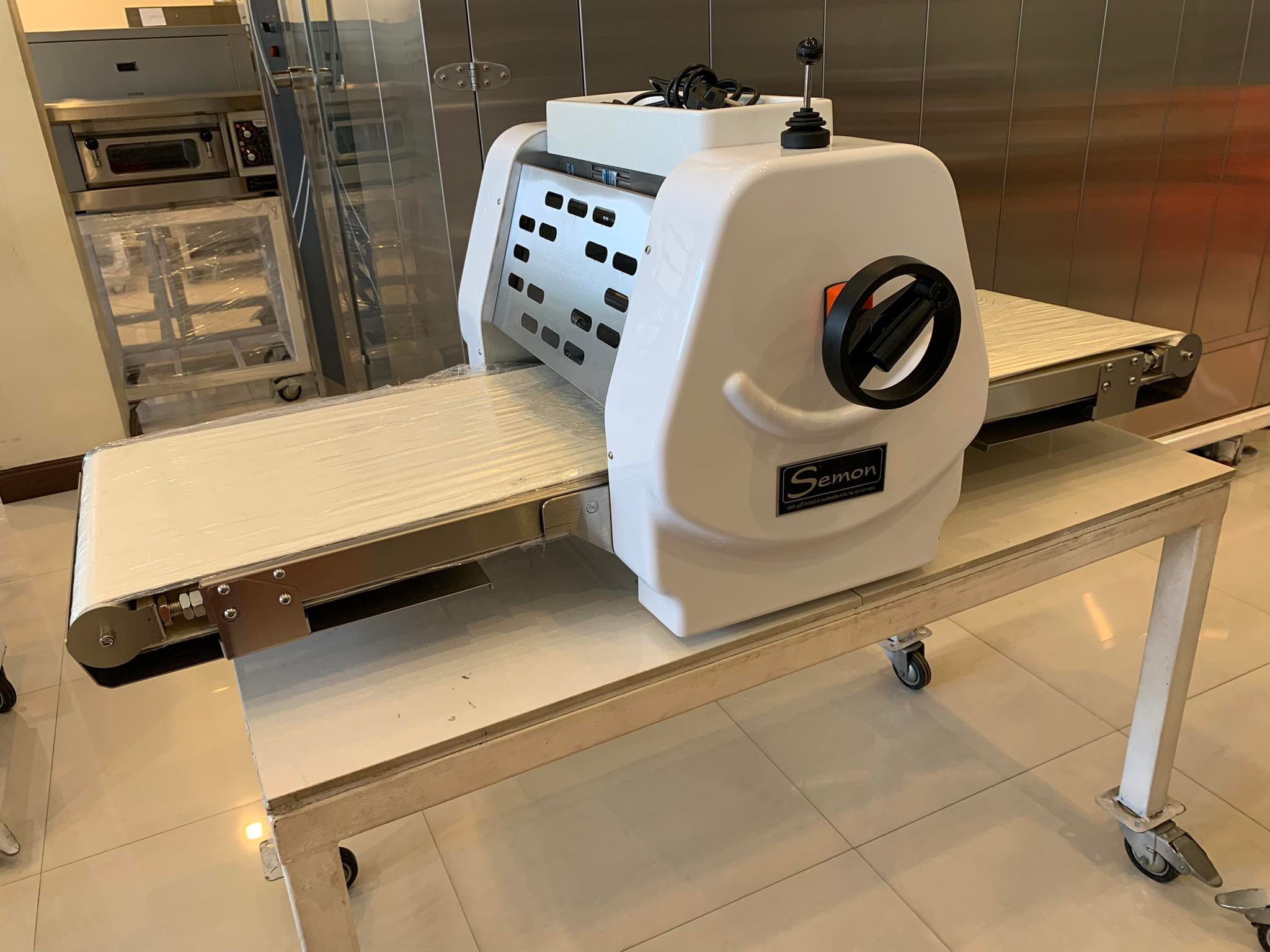 เครื่องรีดแป้งตั้งโต๊ะไซส์เล็ก SI-ST8S