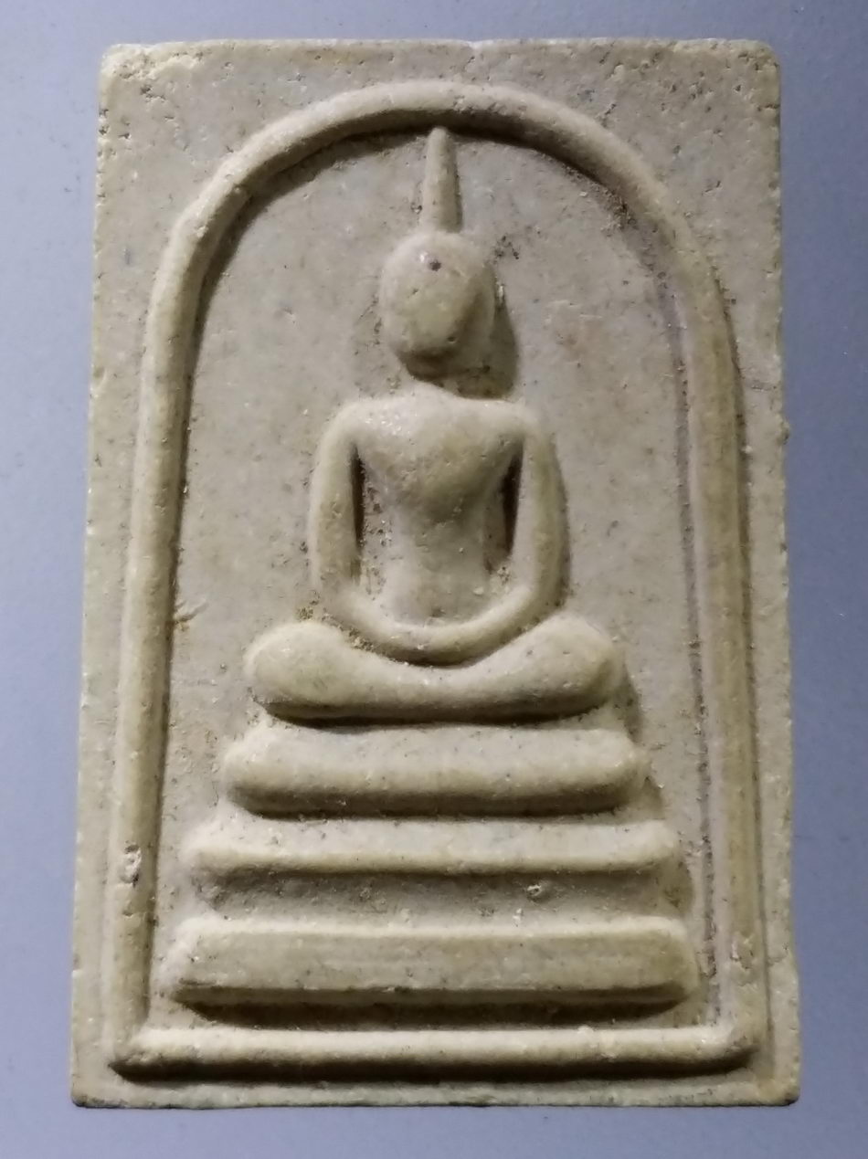 รหัสสินค้า พระเนื้อดิน เนื้อผง เนื้อว่าน 9919 พระสมเด็จเนื้อผง วัดท่าสายโทรเลข อำเภอแม่สอด จังหวัดตาก ที่ระลึกสมทบทุนสร้างโรงเรียนปริยัติธรรม