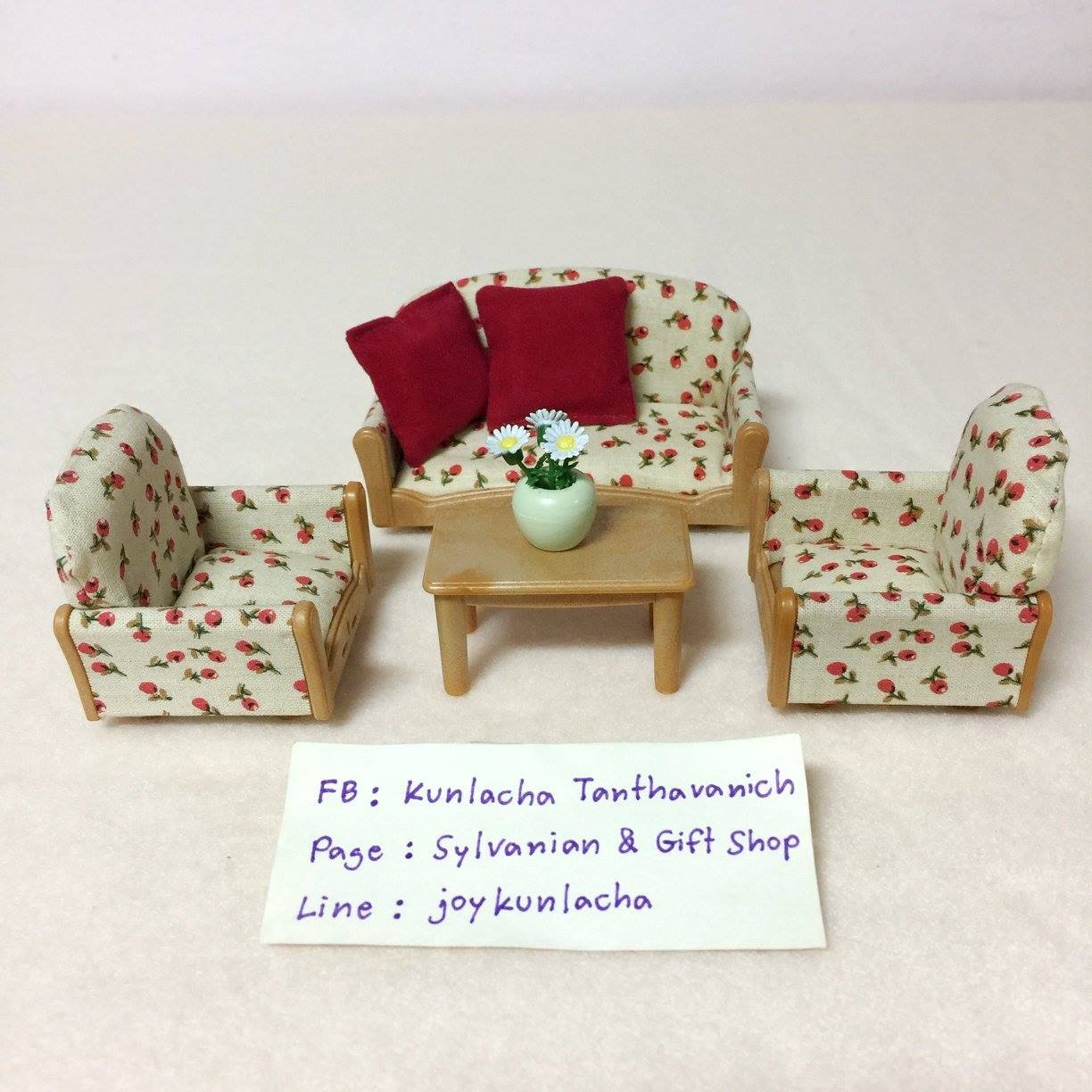 ชุดโต๊ะเก้าอี้โซฟาวินเทจ ซิลวาเนียน Living Room Sofa Set : Sylvanian Families