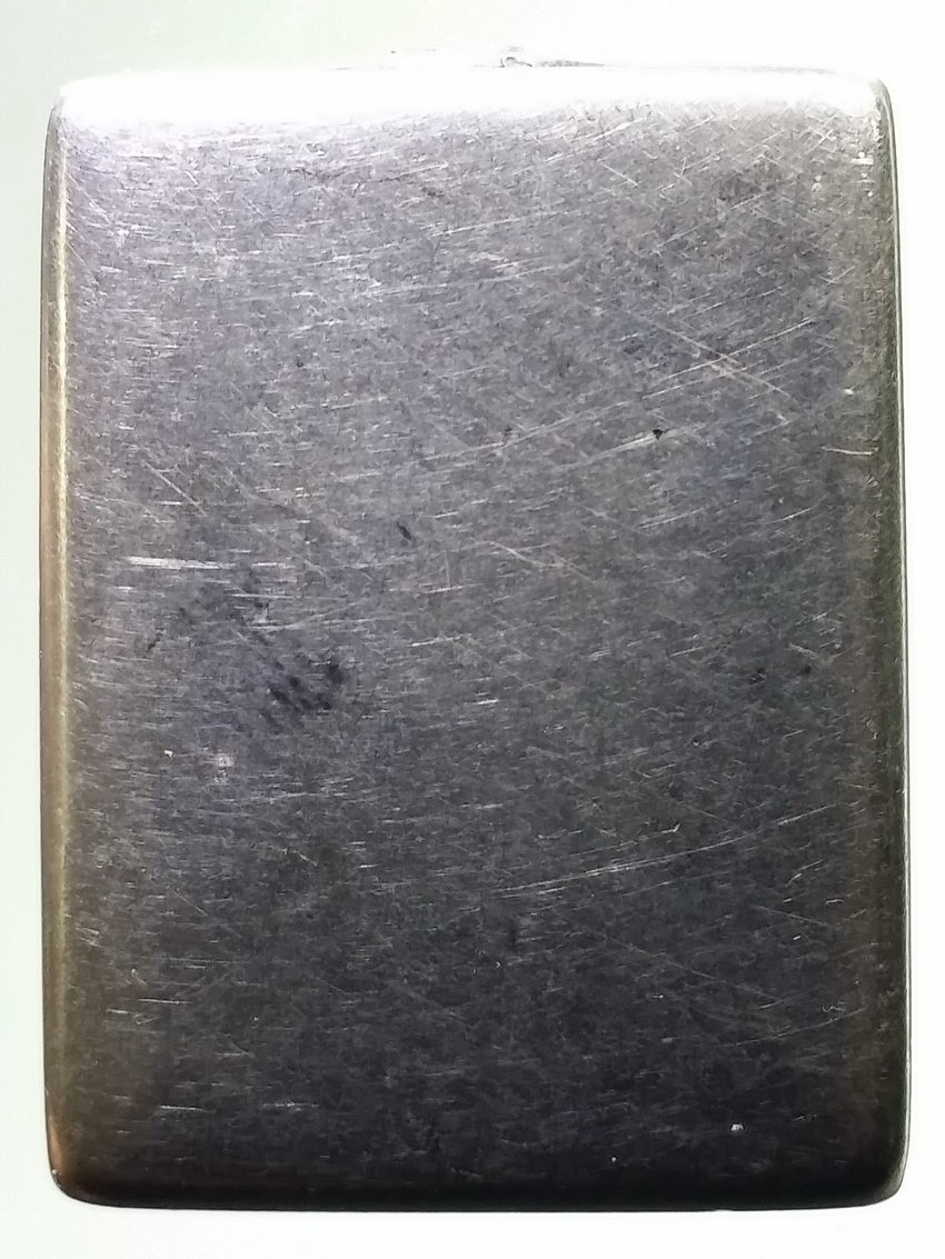 Antig LSD 034 หลวงพ่อคูณ เนื้อผงฝังพลอย วัดเวฬุราชิน กรุงเทพฯ เลี่ยมสแตนเลสมา แกะไม่ออก เนื่องจากห่วงหัก ให้เช่าบูชาตามสภาพครับ พระรายการนี้ให้เช่าบูชาแล้ว