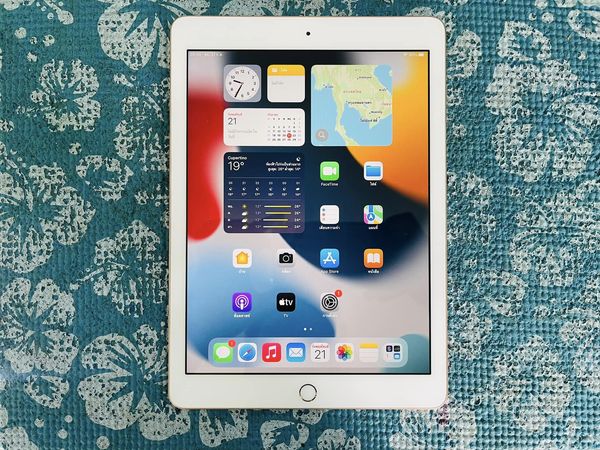 ( SOLD OUT ) iPad Gen6 32GB Wifi Model TH