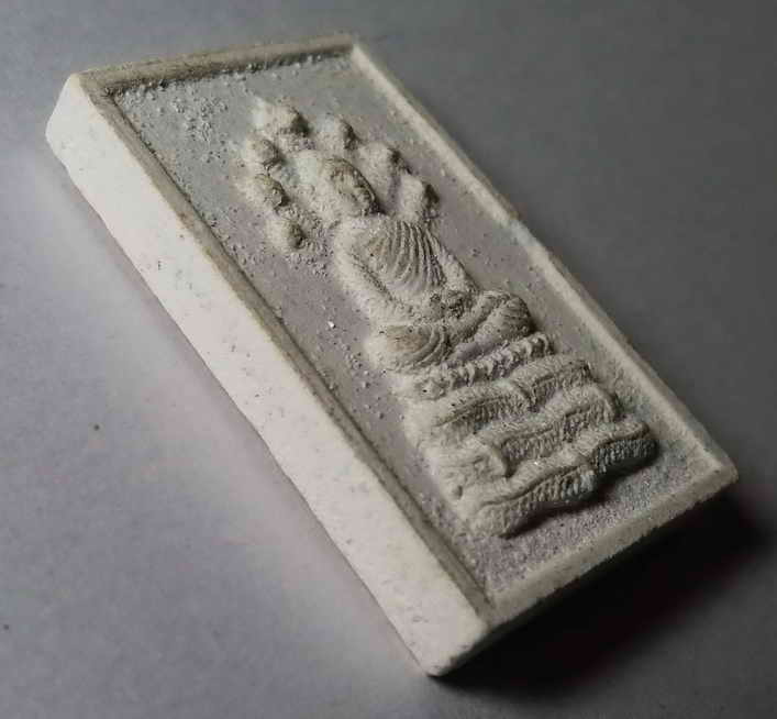 รหัสสินค้า เชียงใหม่ 010 พระนาคปรกเนื้อผงจักรพรรดิหลวงตาม้า วัดถ้ำเมืองนะ จังหวัดเชียงใหม่ พระรายการนี้ให้เช่าบูชาแล้ว