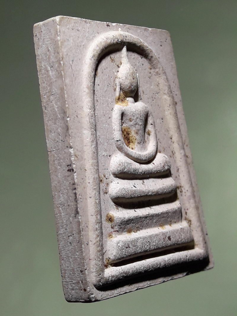 รหัสสินค้า พระสมเด็จ วัดต่างๆ 1325 พระสมเด็จเนื้อผง หลังยันต์ห้า วัดป่าแดง อำเภอหนองใหญ่ จังหวัดชลบุรี สร้างปี 2540