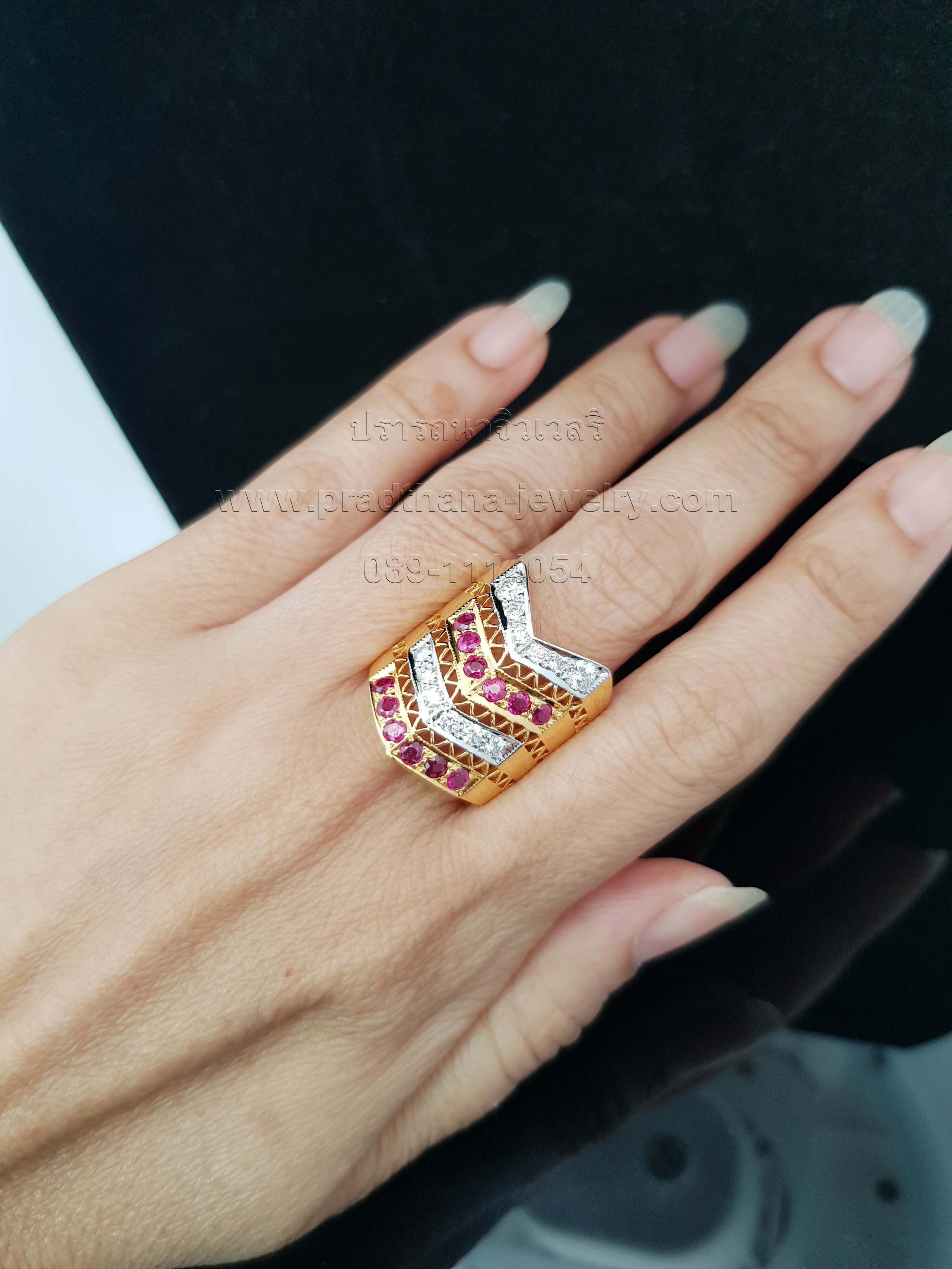 แหวนหน้ากว้างทับทิมสลับเพชร