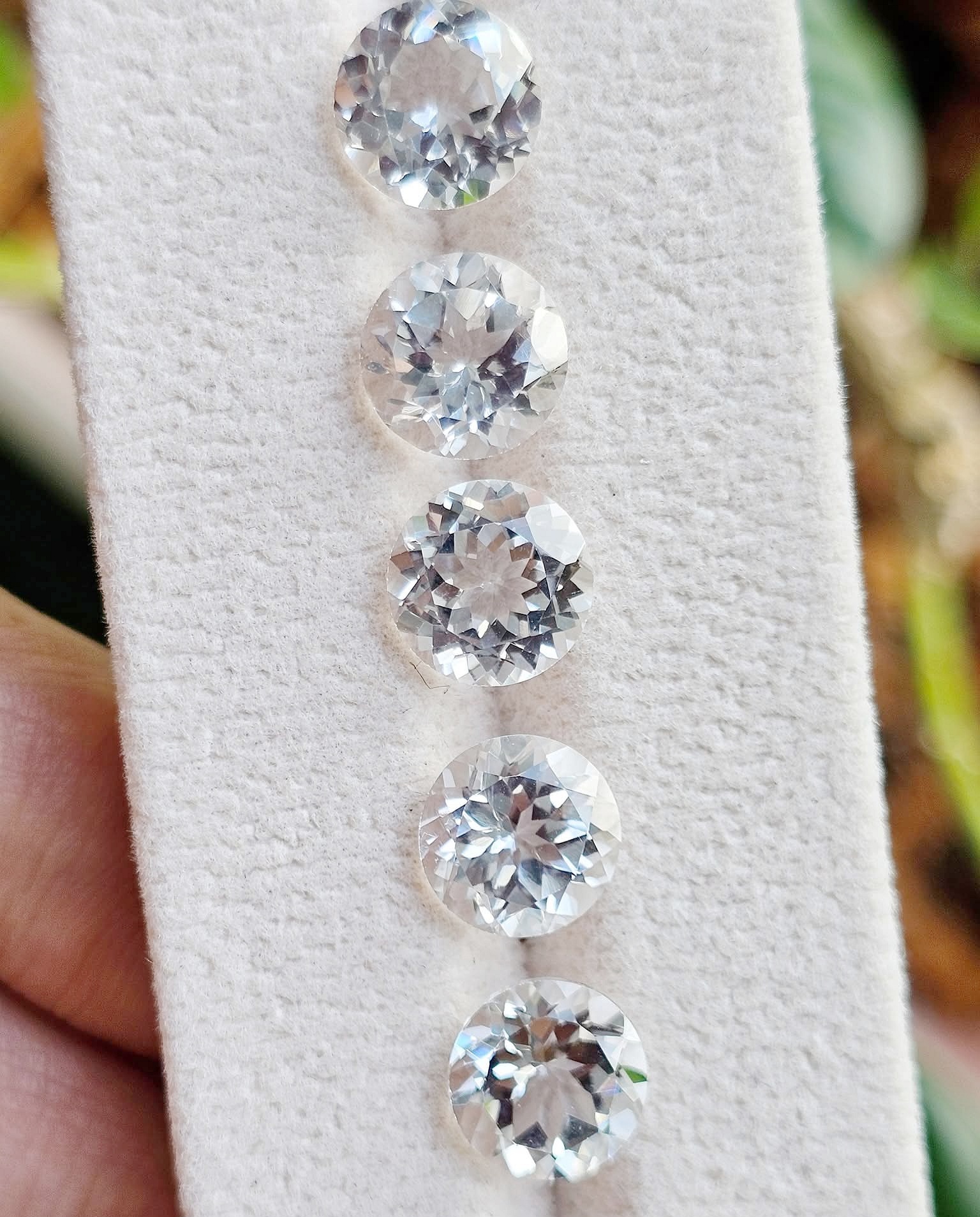 ไวท์โทปาสกลม 9.0 mm. 1 เม็ด