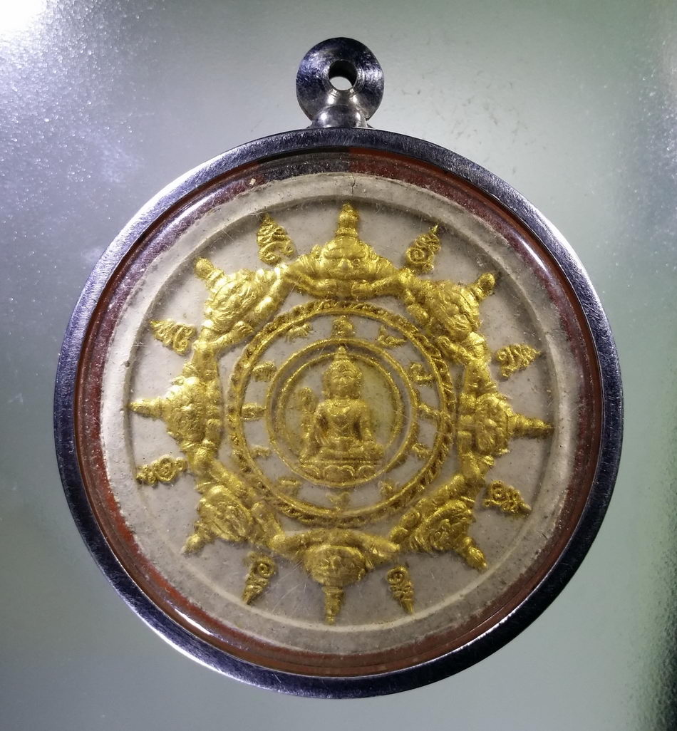 Antig on LAZADA 001 พระเทวราชโพธิสัตว์ จตุคามรามเทพ เนื้อว่านขาวปัดทอง วัดศาลพันท้ายนรสิงห์ พร้อมตลับสแตนเลส พระรายการนี้ให้เช่าบูชาเเล้ว