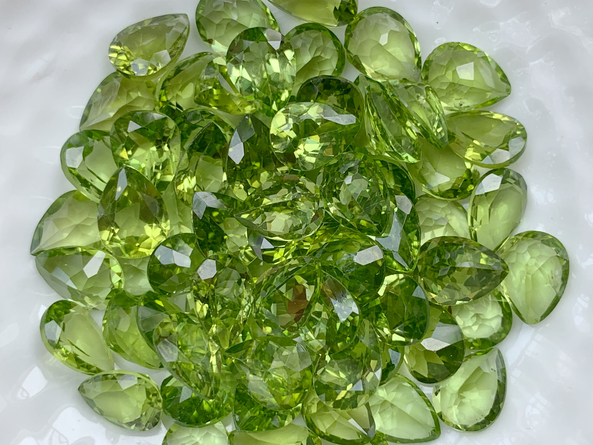 เพอริดอทหยดน้ำ 8X6 มม. 5 กะรัต