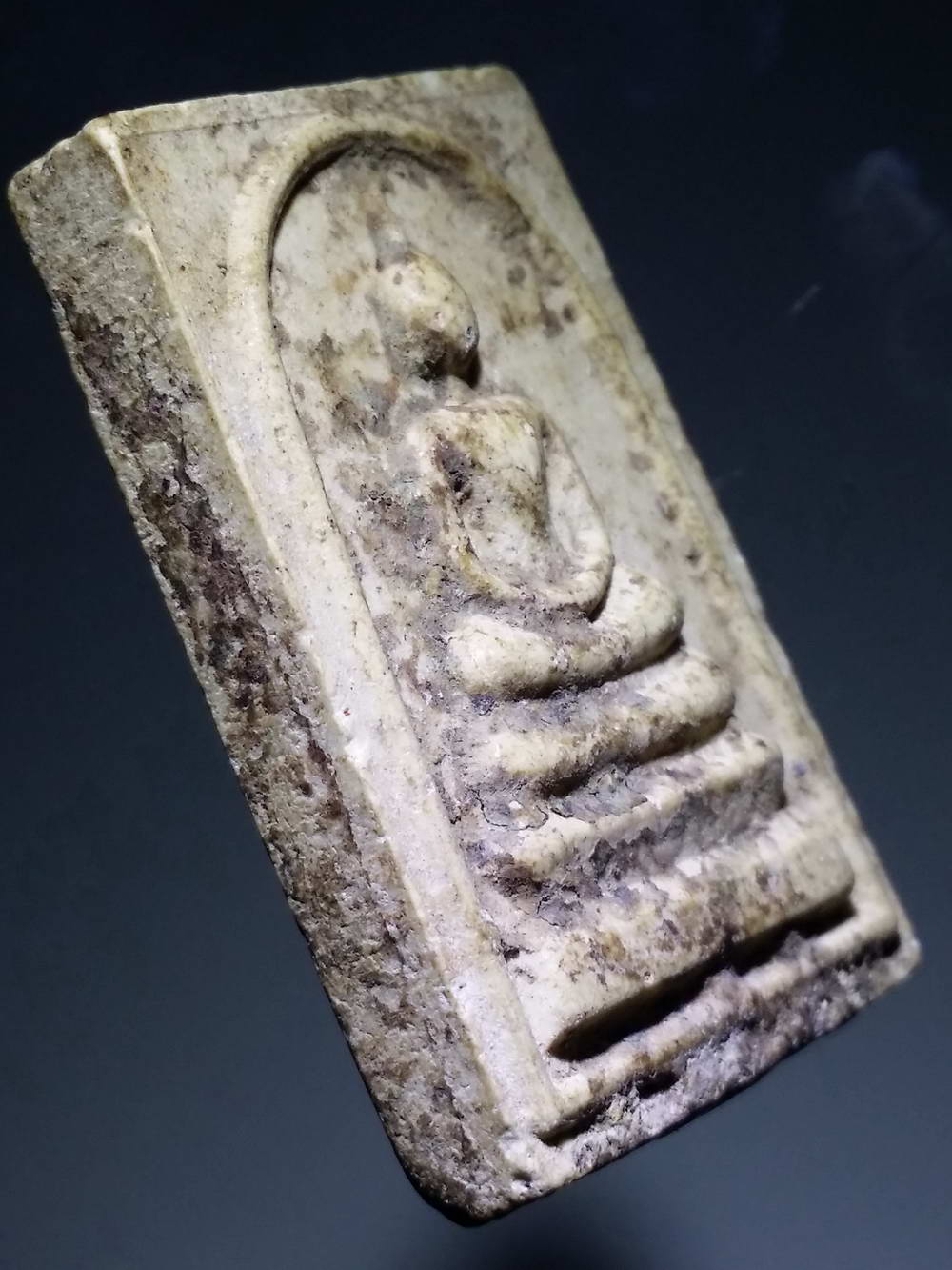 รหัสสินค้า พระสมเด็จ วัดต่างๆ 495 พระสมเด็จเนื้อผง หลังพระบรมสาทิสลักษณ์ สมเด็จพระศรีนครินทราบรมราชชนนี ด้านล่างลายเซ็น (สังวาลย์)