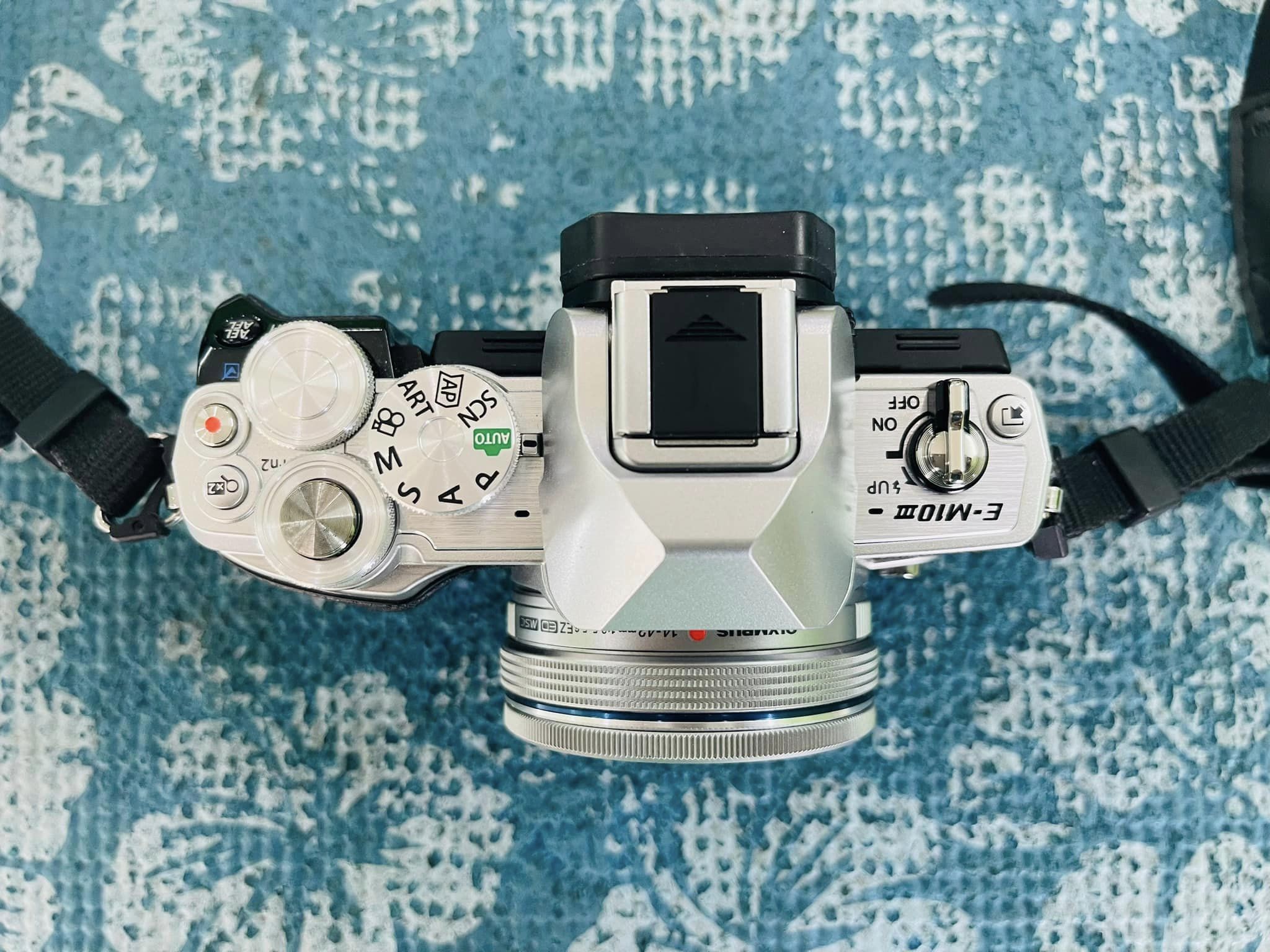 ( SOLD OUT ) กล้อง Olympus OM-D E-M10 Mark III