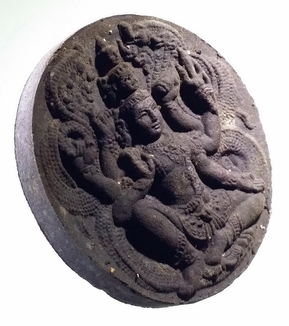 รหัสสินค้า จตุคามรามเทพ 895 จตุคามรามเทพ รุ่น เก้าหน้ามหาโชคมหาเศรษฐี วัดอ้ายเขียว เนื้อว่านกากยายักษ์