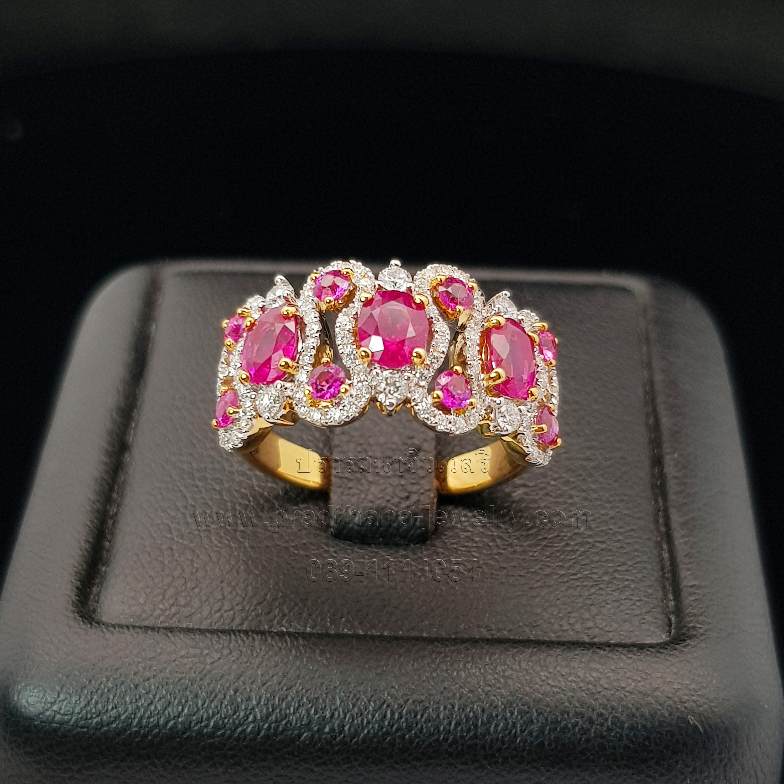 แหวนทับทิมประดับเพชร