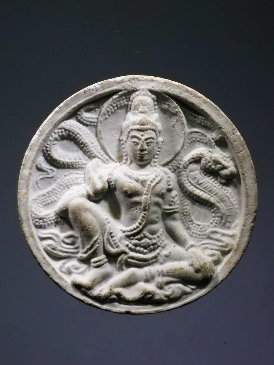 รหัสสินค้า พระเนื้อดิน เนื้อผง เนื้อว่าน 2233 ท้าวจตุคามรามเทพ หลังพญาวานร นอนไขว่ห้าง วัดคังคาว จังหวัดชัยนาท รุ่นรวยจริง