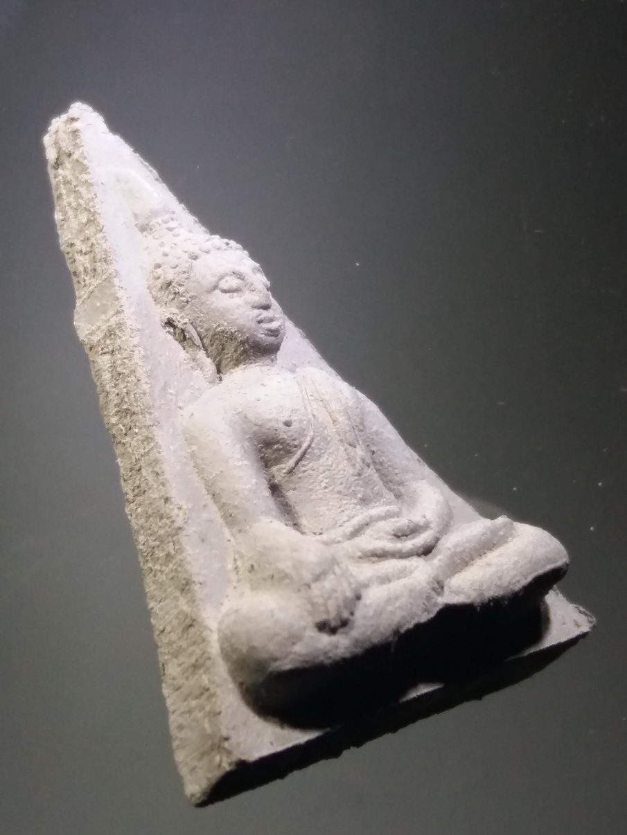 รหัสสินค้า พระมีกล่อง 3887 พระพิมพ์นางพญาเสน่ห์จันทร์ รุ่นพระคุณพ่อ คุณพ่อจง เพ็ชรมี ศิษย์หลวงปู่ฝั้น อาจาโร บ้านท่าเกษม จังหวัดสุโขทัย