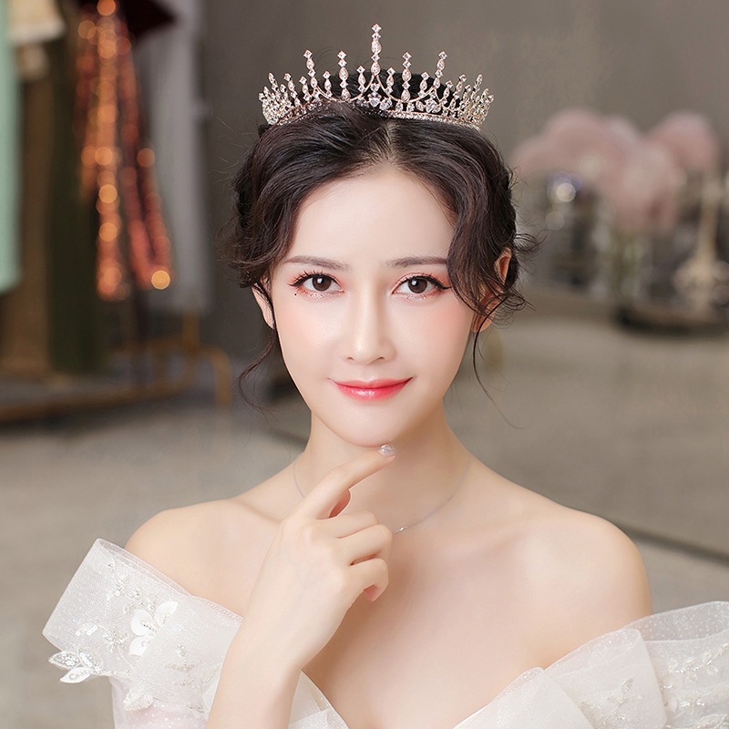 As2325- พร้อมส่งจากไทย มงกุฎเพชรประดับ แวววาว สวยหรูดูแพงเหมือนแบบ เด็กโต-ผู้ใหญ่ เส้นผ่าศูนย์กลาง 14cm.ดัดปรับขนาดได้เล็กน้อย