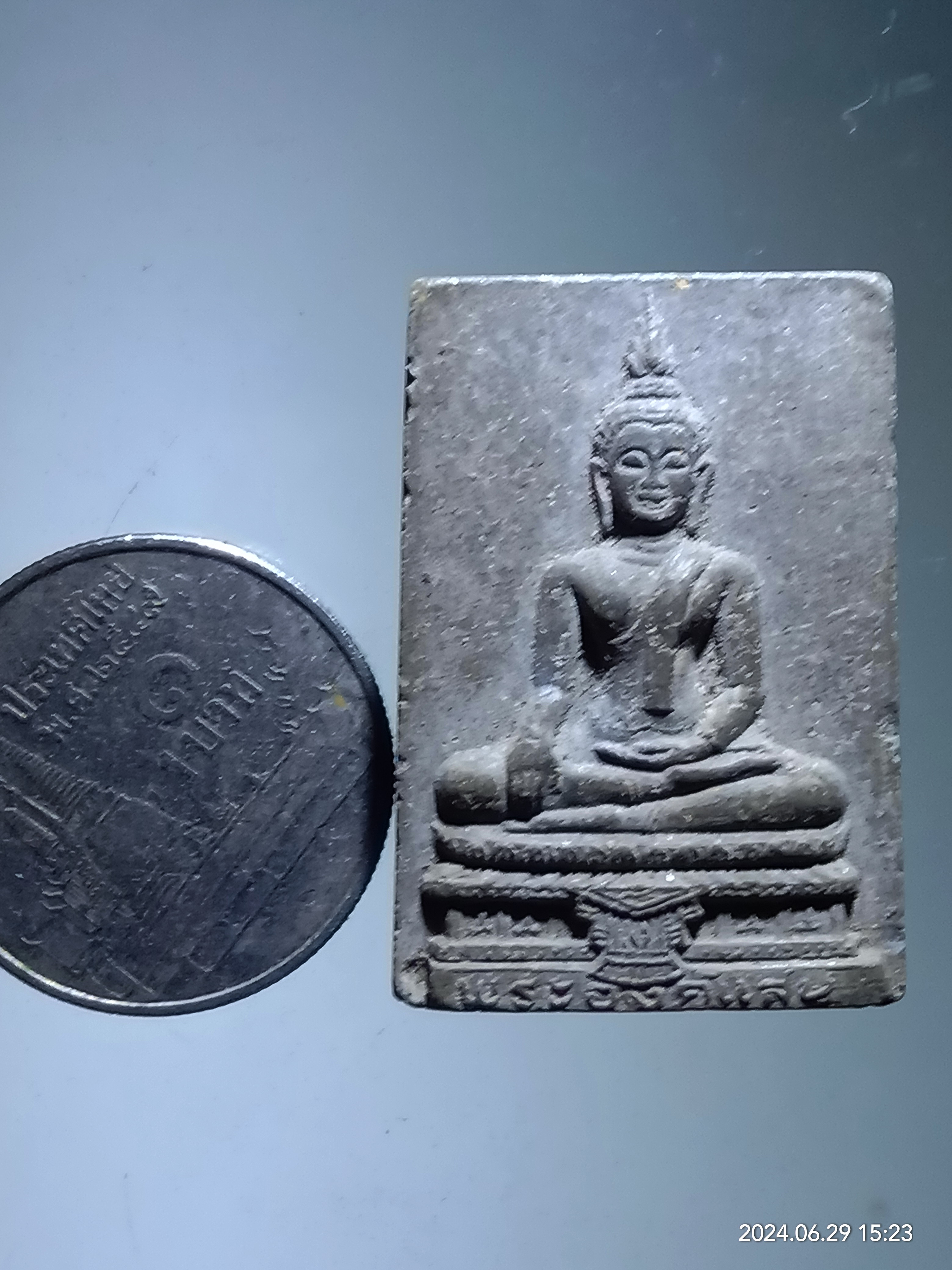 รหัสสินค้า พระเนื้อดิน เนื้อผง เนื้อว่าน 388 พระองค์แสน เนื้อผงใบลาน วัดพระธาตุเชิงชุม จังหวัดสกลนคร