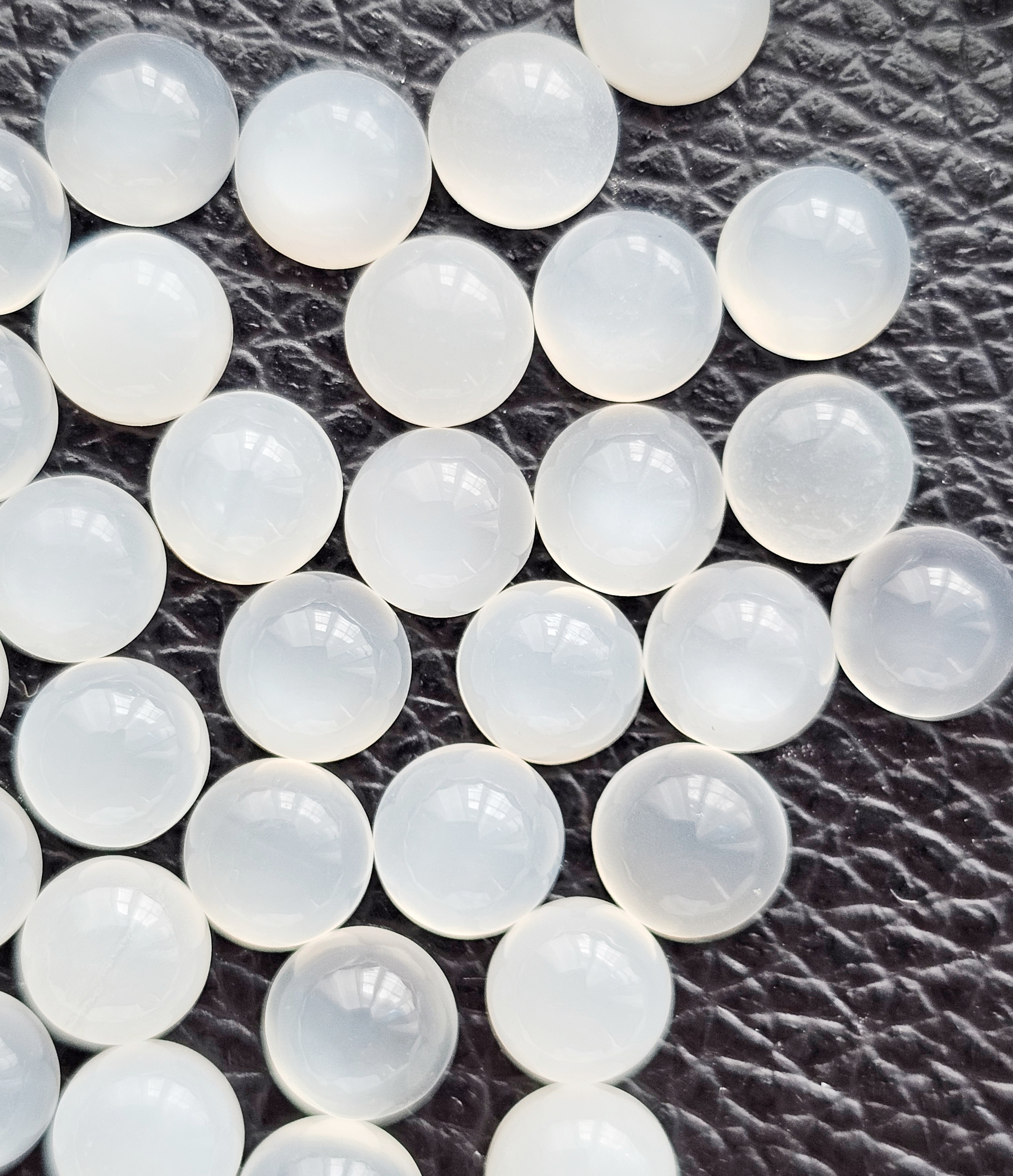 พลอยมูนสโตน 6.0 มม. 5 กะรัต