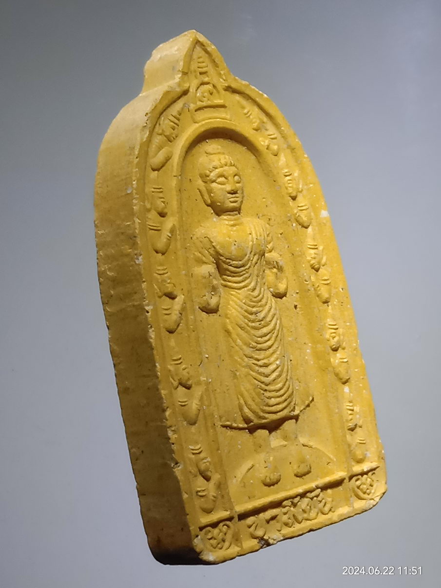 รหัสสินค้า พระเนื้อดิน เนื้อผง เนื้อว่าน 109 พระพุทธรูป แห่งบามียัน เนื้อผง ด้านหลังเขียนว่า สว่างบุญ