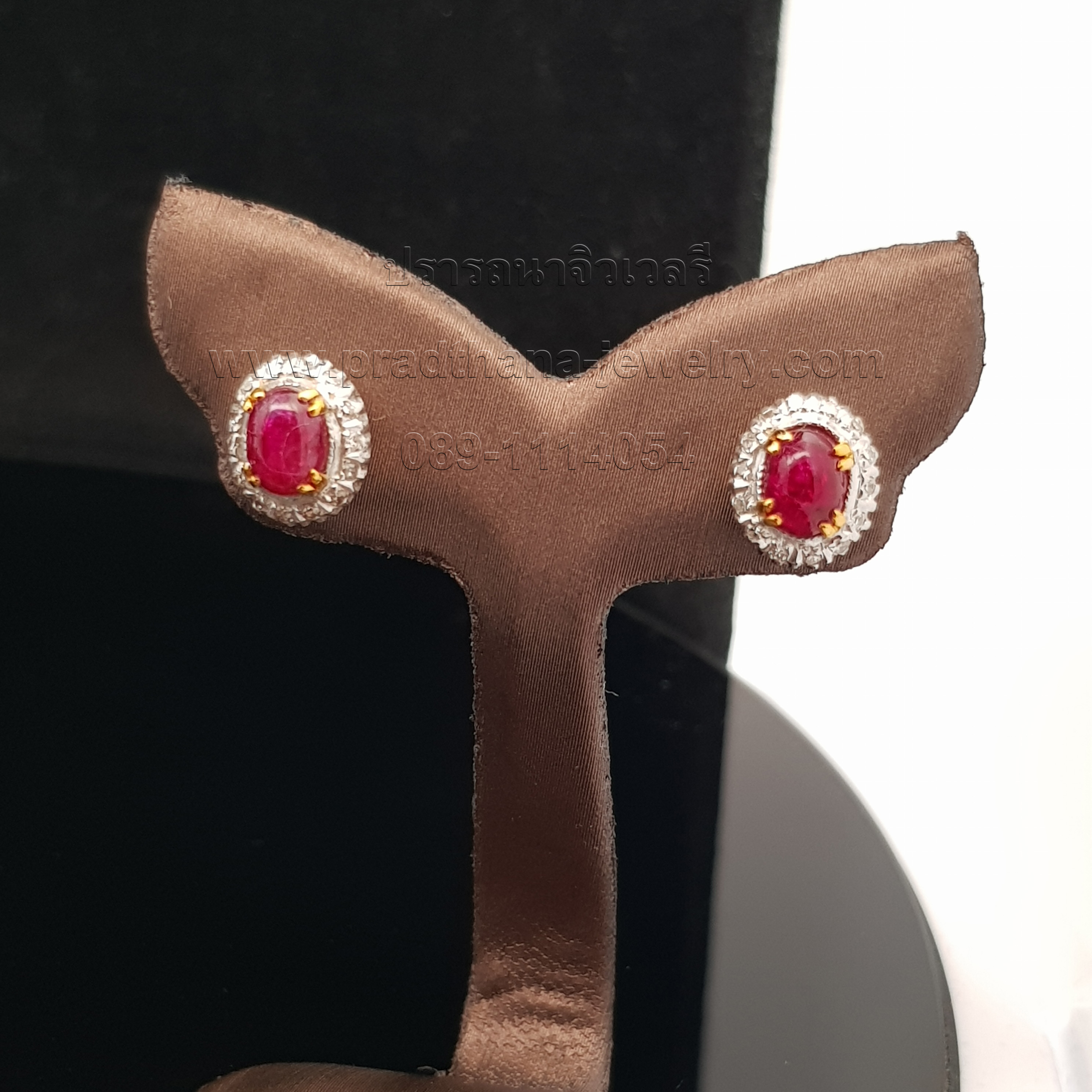 ต่างหูโบราณทับทิมล้อมเพชร **ขายแล้ว**