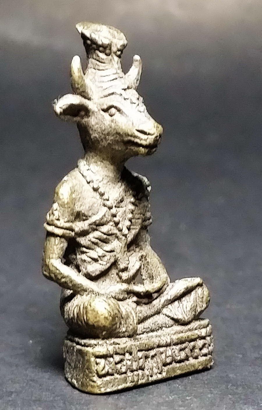 รหัสสินค้า พระกริ่ง พระหล่อ 394 รูปหล่อพ่อปู่ฤาษีตาวัว ไม่ทราบสำนัก เนื้อทองเหลืองเก่า ไม่ทราบปีที่สร้าง