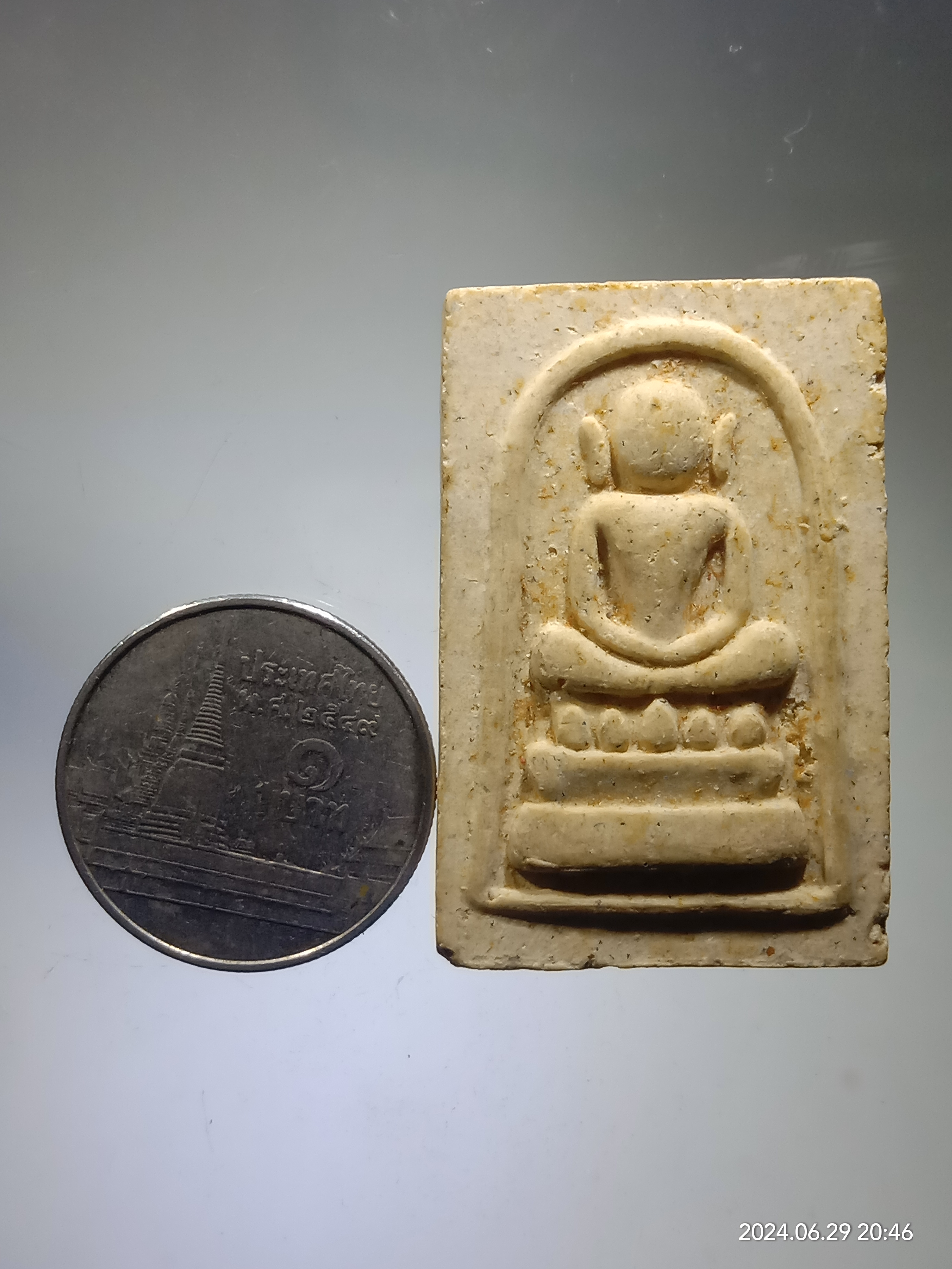 รหัสสินค้า พระสมเด็จ วัดต่างๆ 075 พระสมเด็จ พิมพ์ไกเซอร์ เนื้อผง ด้านหลังปั๊มตรายาง วัดระฆังโฆสิตาราม ไม่ทราบปีที่สร้าง