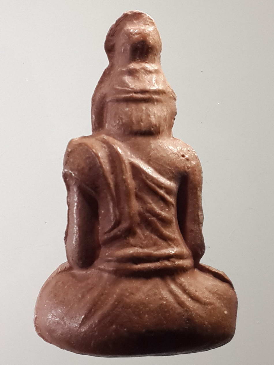 รหัสสินค้า พระไม่ทราบที่ 319 พระฤาษีเนื้อผง ลอยองค์ ไม่ทราบที่