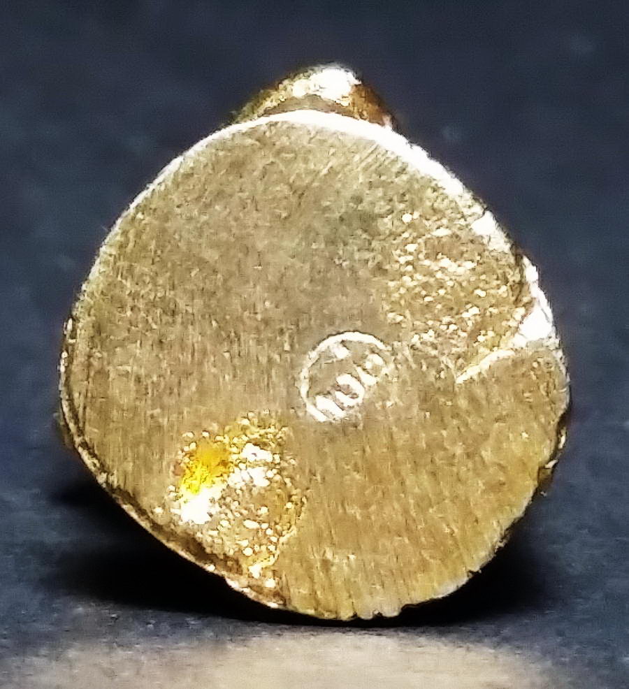 รหัสสินค้า พระกริ่ง พระหล่อ 399 รูปหล่อกะไหล่ทอง หลวงพ่อคูณ วัดบ้านไร่ สร้างปี 2536 ใต้ฐานตอกโค๊ต คูณ ออกวัดถือน้ำ จังหวัดนครสวรรค์