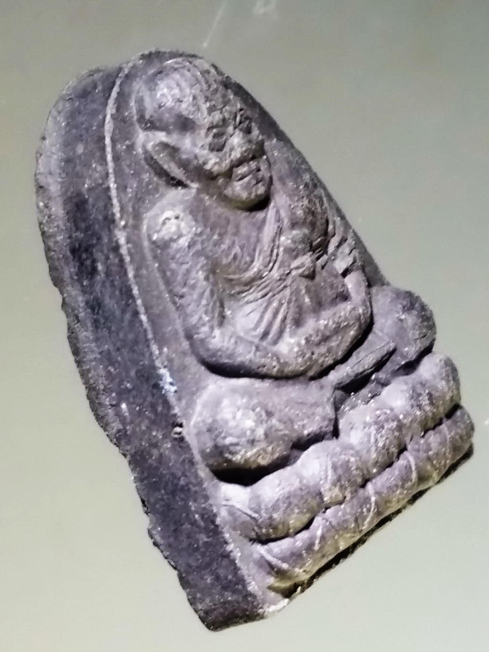 รหัสสินค้า หลวงปู่ทวด วัดต่างๆ 251 หลวงปู่ทวด เนื้อผงใบลาน วัดช้างให้ จังหวัดปัตตานี รุ่นพุทธบารมี พระรายการนี้ให้เช่าบูชาแล้ว