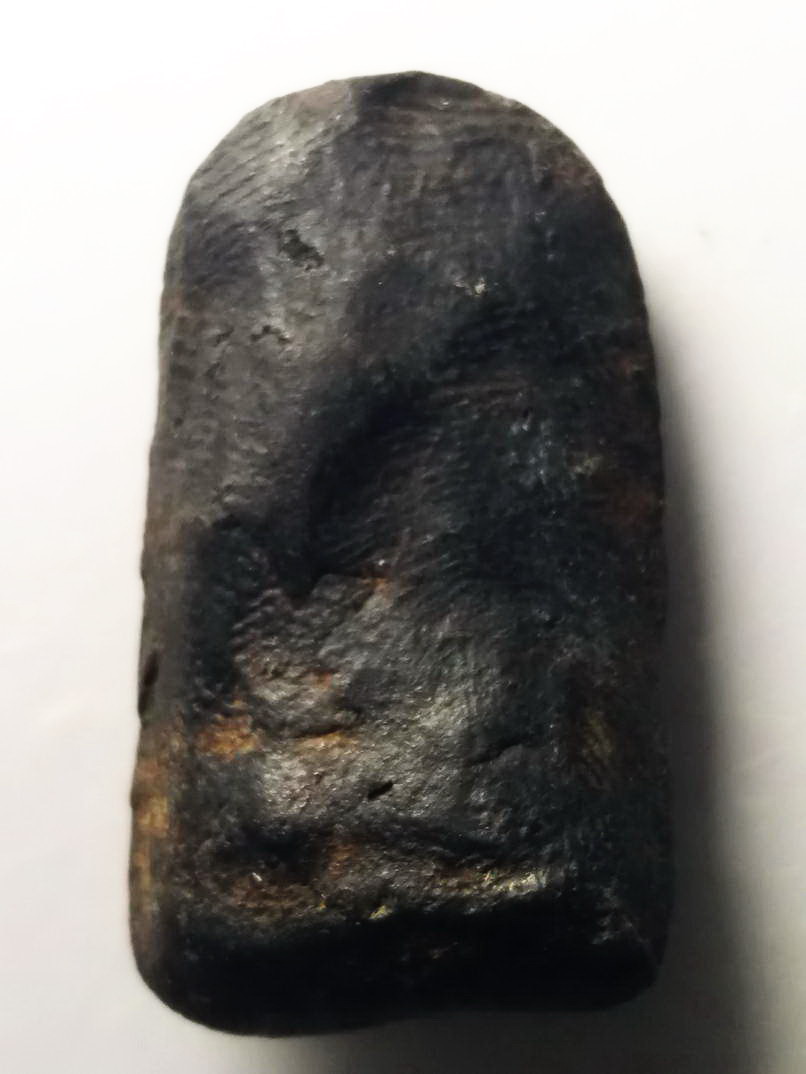 รหัสสินค้า พระกรุ 046 พระคง ทรงพระบาง เนื้อดำ