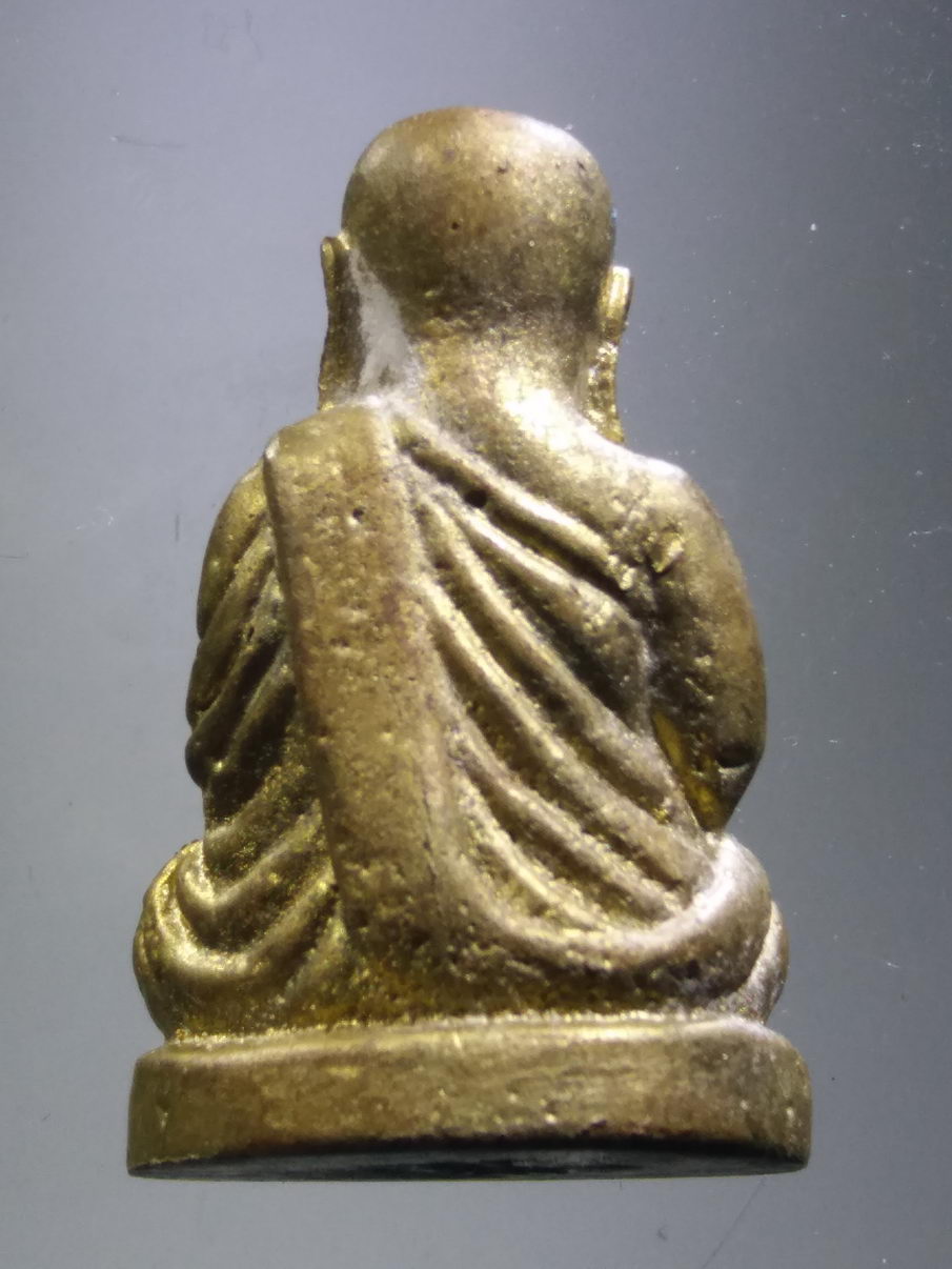 รหัสสินค้า พระมีกล่อง 3907 รูปหล่อหลวงพ่อเงิน วัดบางคลาน ออกวัดสามง่าม จังหวัดพิจิตร พระครูพินิตปัญโญภาส วัตถุประสงค์เพื่อสร้างซุ้มพระพุทธรูป วิทยาลัยเกษตรฯ จังหวัดพิจิตร