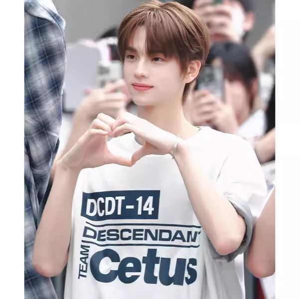 เสื้อตามแบบ TWS : SHINYU