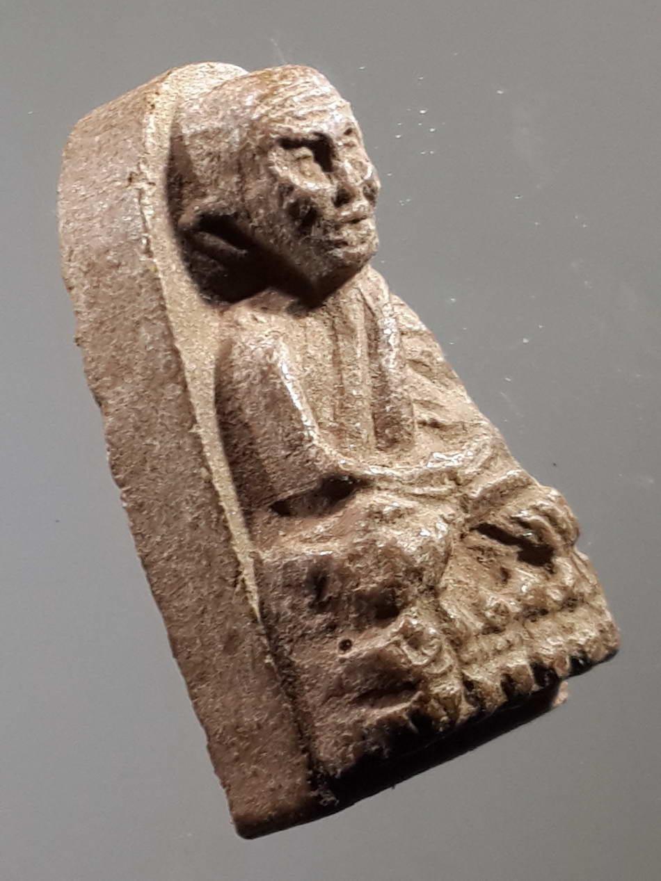 รหัสสินค้า หลวงปู่ทวด วัดต่างๆ 297 หลวงปู่ทวด เนื้อผงสีน้ำตาล หลังเรียบ ไม่ทราบที่ พระรายการนี้ให้เช่าบูชาแล้ว