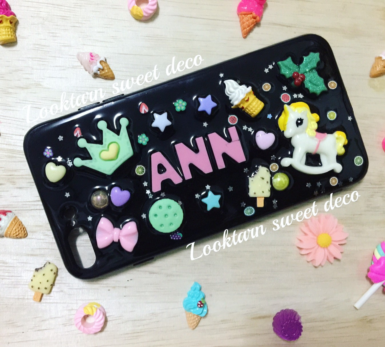 เคสสีดำ อักษรสีพูล้วน